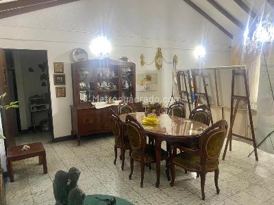 Casa de 4 alcobas en venta en Santa Anita, Cali, 300 m² · foto 2 de 17