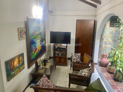 Casa de 4 alcobas en venta en Santa Anita, Cali, 300 m² · foto 7 de 17