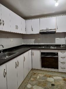 Casa de 5 alcobas en venta en Santa Anita, Cali, 228 m² · foto 7 de 16