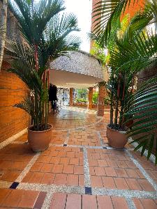 Apartamento de 3 alcobas en venta en Centenario, Cali, 150 m² · foto 2 de 20