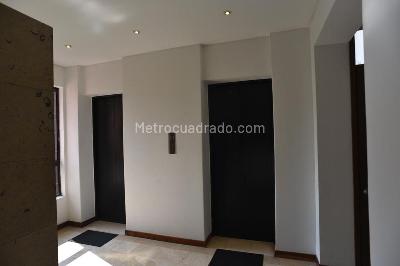 Apartamento de 4 alcobas en venta en Aguacatal, Cali, 360 m² · foto 2 de 20
