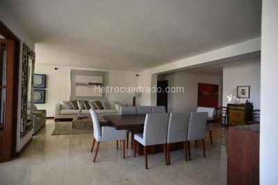 Apartamento de 4 alcobas en venta en Aguacatal, Cali, 360 m² · foto 3 de 20