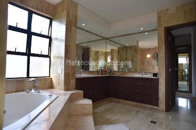 Apartamento de 4 alcobas en venta en Aguacatal, Cali, 360 m² · foto 16 de 20