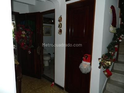 Casa de 5 alcobas en venta en Flora Industrial, Cali, 318 m² · foto 8 de 20