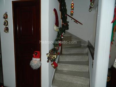 Casa de 5 alcobas en venta en Flora Industrial, Cali, 318 m² · foto 9 de 20