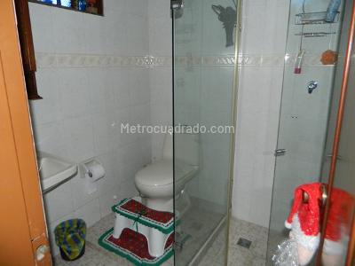 Casa de 5 alcobas en venta en Flora Industrial, Cali, 318 m² · foto 17 de 20