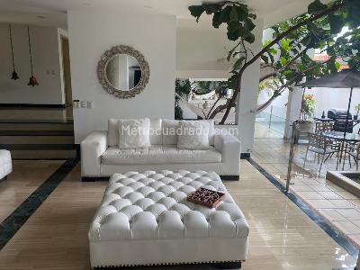 Casa de 5 alcobas en venta en Santa Monica Residencial, Cali, 530 m² · foto 2 de 20