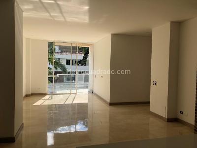 Apartamento de 3 alcobas en venta en Cristales, Cali, 162 m² · foto 2 de 11