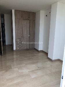 Apartamento de 3 alcobas en venta en Cristales, Cali, 162 m² · foto 3 de 11