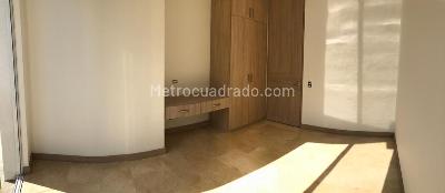 Apartamento de 3 alcobas en venta en Cristales, Cali, 162 m² · foto 5 de 11