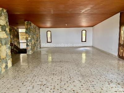 Casa de 5 alcobas en venta en Santa Monica Residencial, Cali, 833 m² · foto 5 de 20