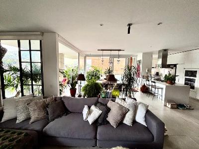 Apartamento de 3 alcobas en venta en Santa Teresita, Cali, 250 m² · foto 2 de 20