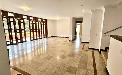 Apartamento de 3 alcobas en venta en Ciudad Jardin, Cali, 200 m² · foto 3 de 5