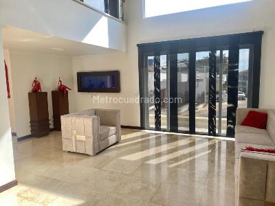 Casa de 5 alcobas en venta en Ciudad Jardin, Cali, 350 m² · foto 4 de 20