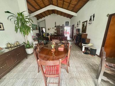 Casa de 5 alcobas en venta en Tequendama, Cali, 252 m² · foto 6 de 13
