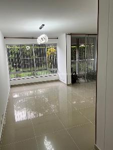 Apartamento en venta en Ciudad Jardin, Cali · foto 2 de 12