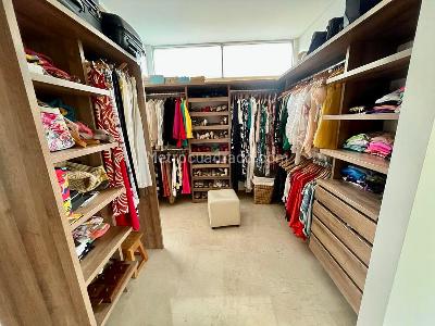 Apartamento de 3 alcobas en venta en Santa Rita, Cali, 228 m² · foto 15 de 20