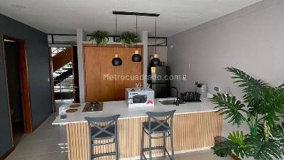 Apartaestudio en venta en La Tomatera, Medellín, 65 m² · foto 2 de 6