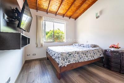 Casa de 4 alcobas en venta en Las Antillas, Envigado, 219 m² · foto 19 de 20