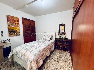 Casa de 5 alcobas en venta en El Dorado, Envigado, 126 m² · foto 12 de 13