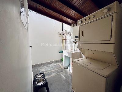 Casa de 5 alcobas en venta en El Dorado, Envigado, 126 m² · foto 4 de 13