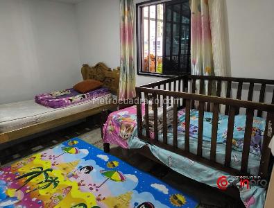Casa de 5 alcobas en venta en Jardines De Santa Monica, Medellín, 240 m² · foto 12 de 19