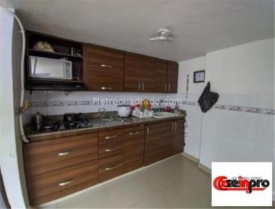 Casa de 5 alcobas en venta en Jardines De Santa Monica, Medellín, 240 m² · foto 3 de 19