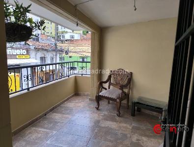 Casa de 5 alcobas en venta en Jardines De Santa Monica, Medellín, 240 m² · foto 2 de 19