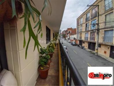 Casa de 5 alcobas en venta en Jardines De Santa Monica, Medellín, 240 m² · foto 17 de 19