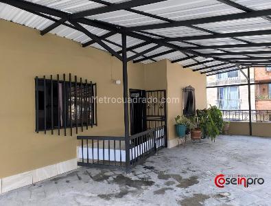 Casa de 5 alcobas en venta en Jardines De Santa Monica, Medellín, 240 m² · foto 18 de 19