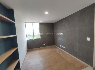 Apartamento de 2 alcobas en venta en Loma De San José, Sabaneta, 98 m² · foto 14 de 19