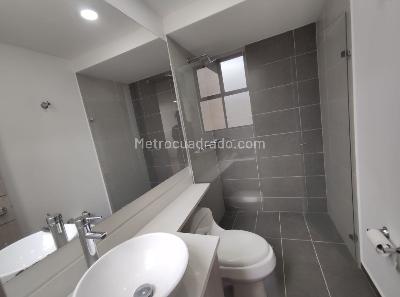 Apartamento de 2 alcobas en venta en Loma De San José, Sabaneta, 98 m² · foto 13 de 19