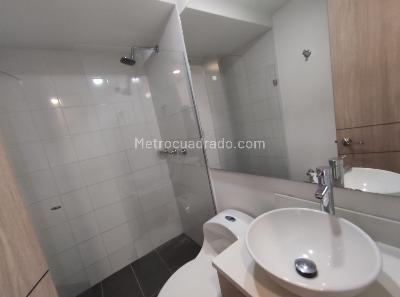 Apartamento de 2 alcobas en venta en Loma De San José, Sabaneta, 98 m² · foto 16 de 19