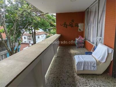 Casa de 5 alcobas en venta en Villa Hermosa, Medellín, 393 m² · foto 8 de 20