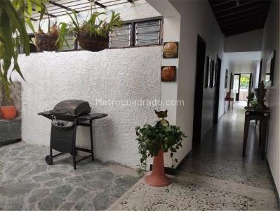 Casa de 5 alcobas en venta en Villa Hermosa, Medellín, 393 m² · foto 19 de 20