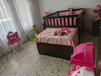 Casa de 5 alcobas en venta en Villa Hermosa, Medellín, 393 m² · foto 15 de 20