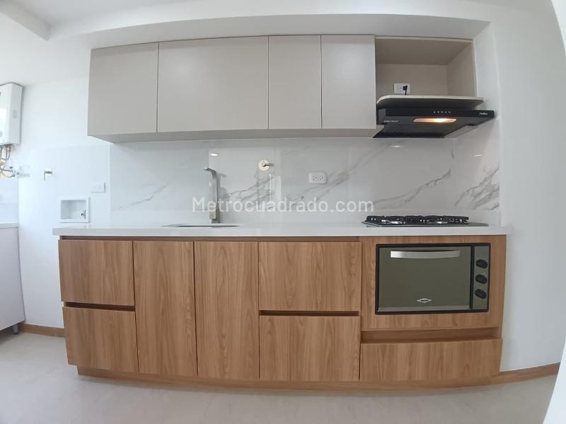 Piso – Medellín, El Progreso, Castilla - Más