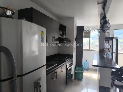 Apartamento de 3 alcobas en venta en Niquia, Bello, 68 m² · foto 4 de 19