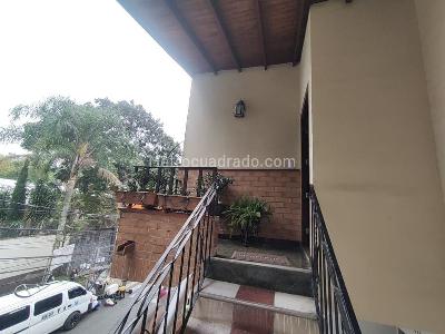 Casa de 3 alcobas en venta en Guayabal Cristo Rey, Medellín, 172 m² · foto 15 de 18