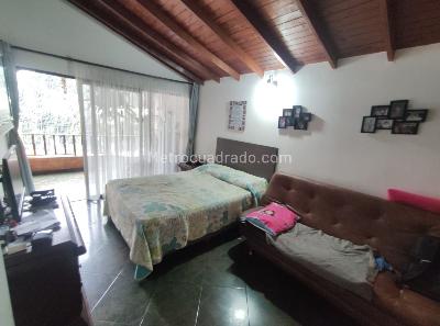 Casa de 3 alcobas en venta en Guayabal Cristo Rey, Medellín, 172 m² · foto 10 de 18
