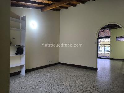 Casa de 4 alcobas en venta en Estadio Florida Nueva, Medellín, 308 m² · foto 11 de 19
