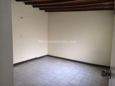Casa de 4 alcobas en venta en Estadio Florida Nueva, Medellín, 308 m² · foto 13 de 19