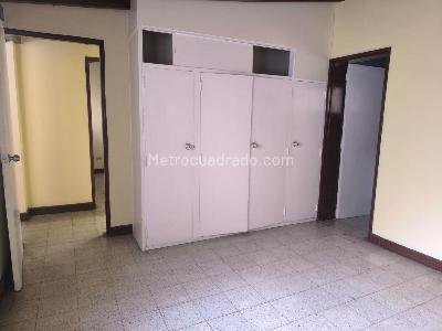 Casa de 4 alcobas en venta en Estadio Florida Nueva, Medellín, 308 m² · foto 14 de 19