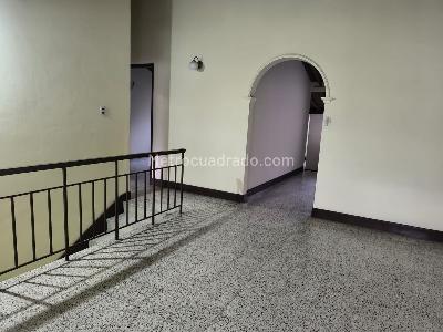 Casa de 4 alcobas en venta en Estadio Florida Nueva, Medellín, 308 m² · foto 5 de 19
