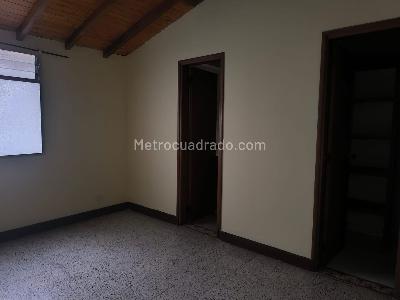 Casa de 4 alcobas en venta en Estadio Florida Nueva, Medellín, 308 m² · foto 10 de 19