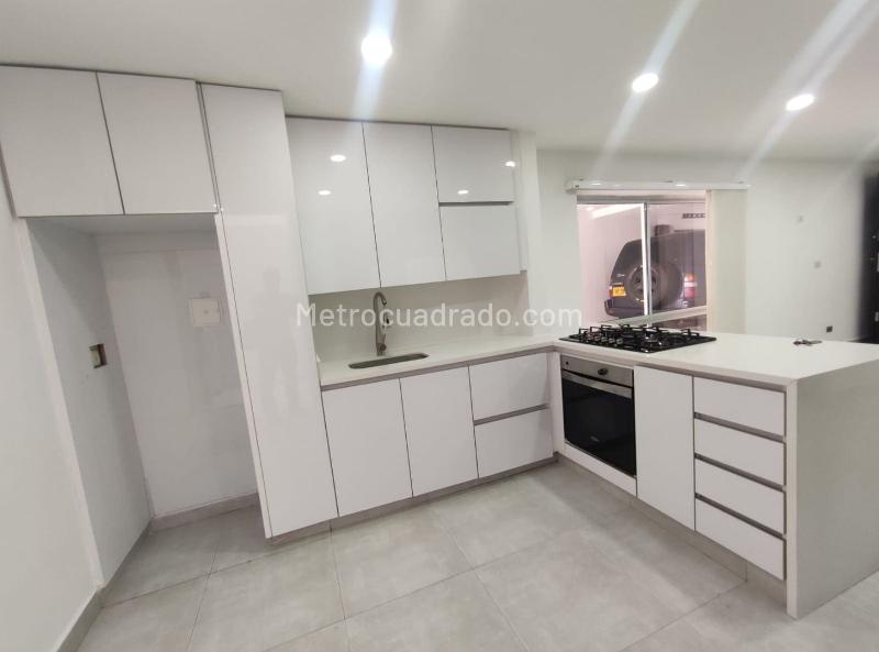 Apartamento Cómodo de 3 Alcobas en Laureles - 2