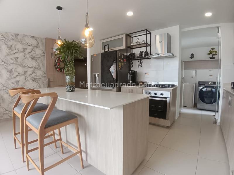 Apartamento en arriendo con 3 alcobas en Loma San José - 5