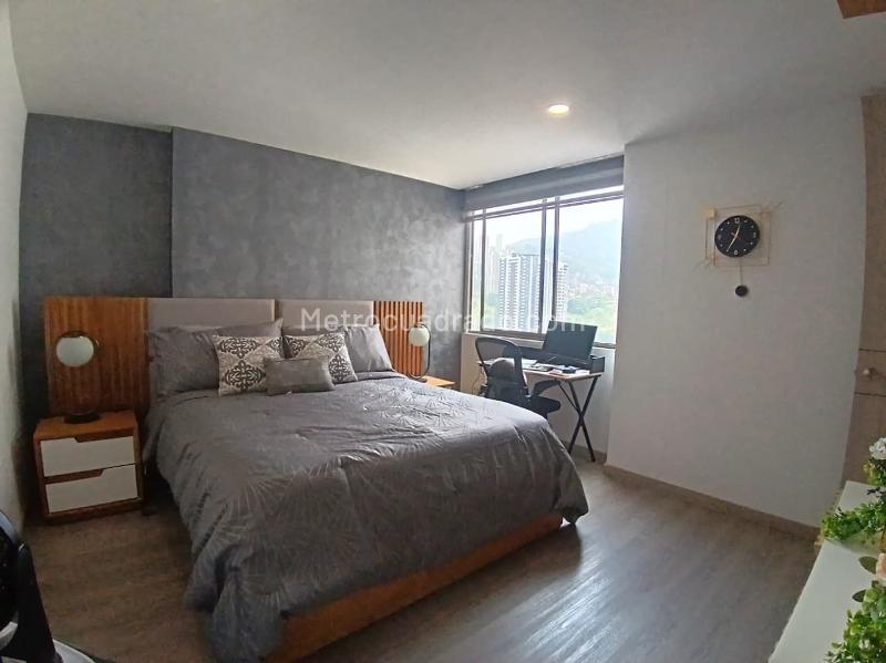 Apartamento en arriendo con 3 alcobas en Loma San José - 9