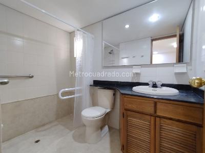 Apartamento de 3 alcobas en venta en Bolivariana, Medellín, 171 m² · foto 18 de 20