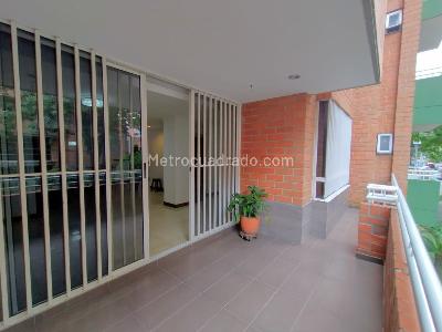 Apartamento de 3 alcobas en venta en Bolivariana, Medellín, 171 m² · foto 2 de 20